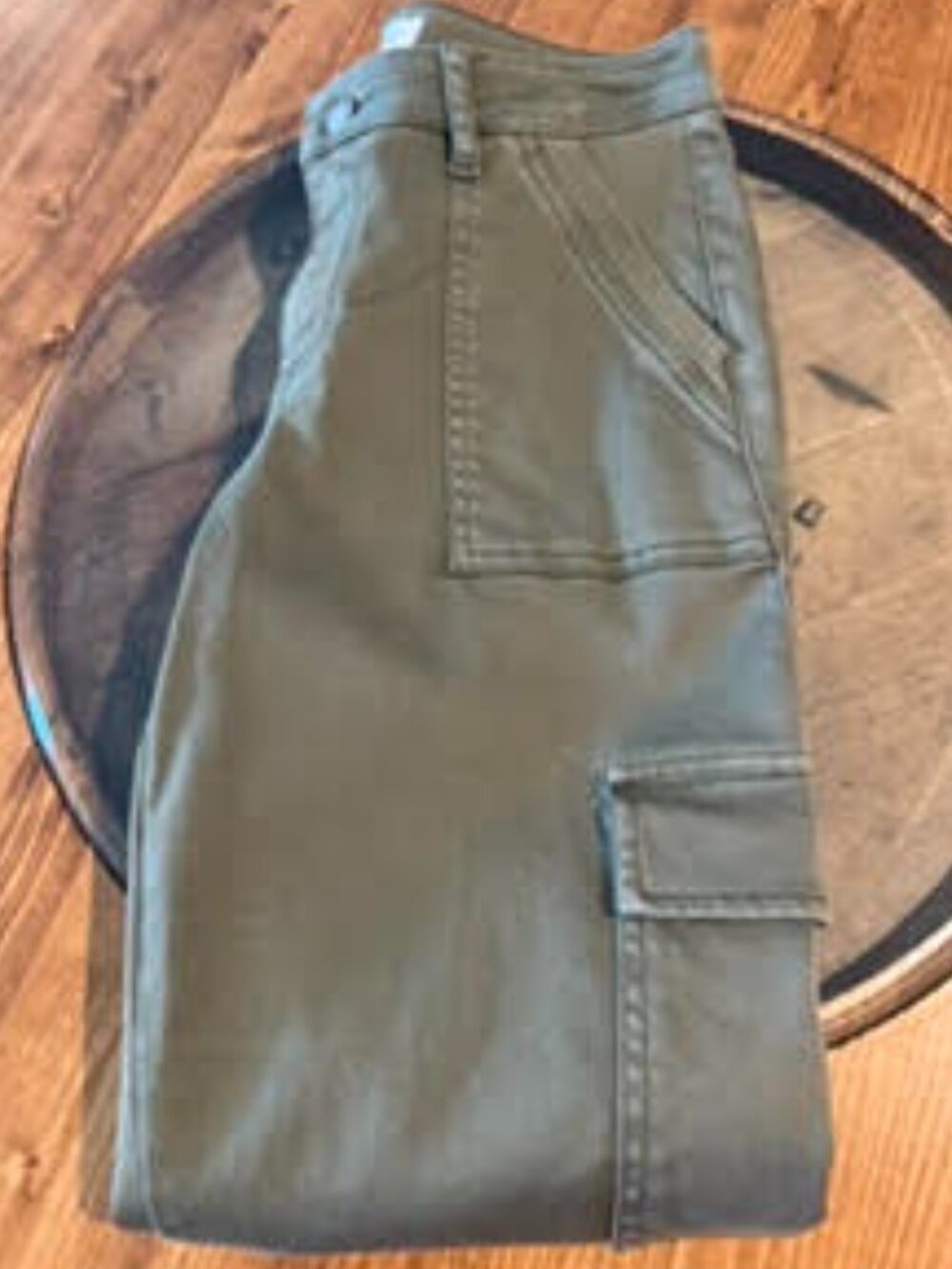 Evereve Cargo Pants Size 25 - Runs big